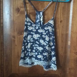 Daisy patterned crop top.